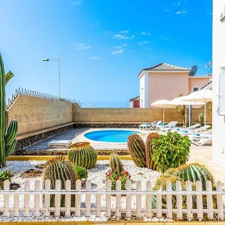 Playa De Fanabe Sleeps 6 Pool Air Con Wifi Villa