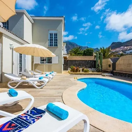 Villa Playa De Fanabe Sleeps 6 Pool Air Con Wifi