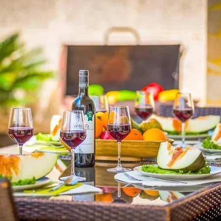 Villa Playa De Fanabe Sleeps 6 Pool Air Con Wifi Costa Adeje (Tenerife)