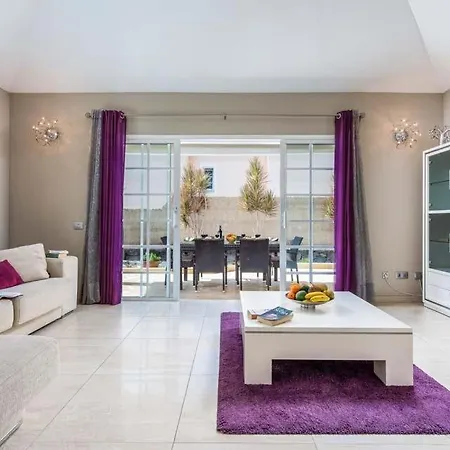 Playa De Fanabe Sleeps 6 Pool Air Con Wifi Costa Adeje (Tenerife)