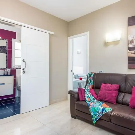 Playa De Fanabe Sleeps 6 Pool Air Con Wifi